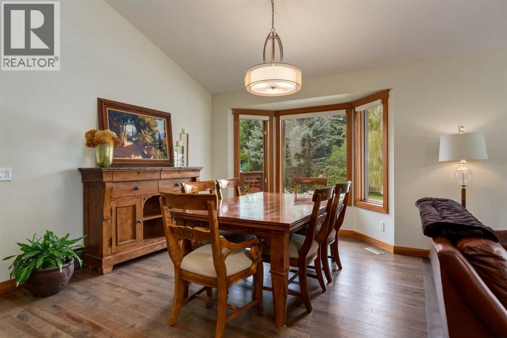 Single Family House for Sale in  Signal Hill Mews SW Signal Hill Calgary 