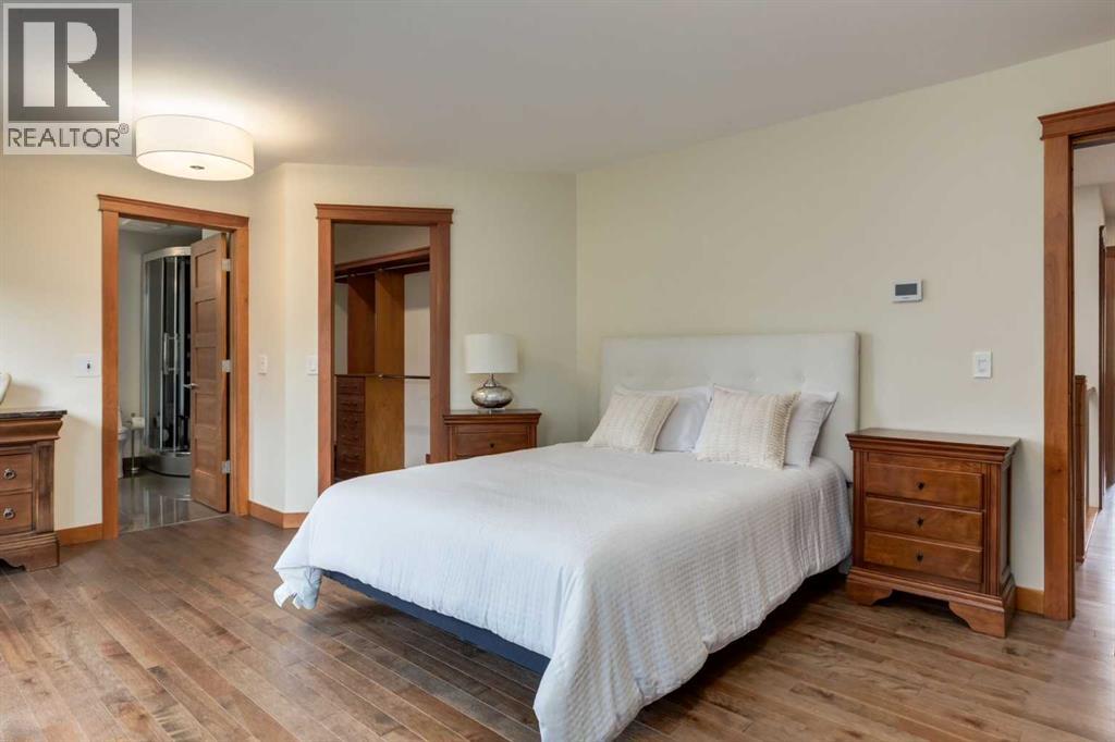 Single Family House for Sale in  Signal Hill Mews SW Signal Hill Calgary 