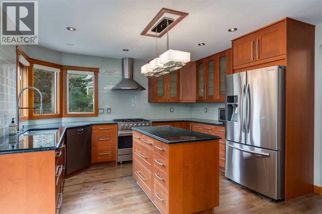 Single Family House for Sale in  Signal Hill Mews SW Signal Hill Calgary 