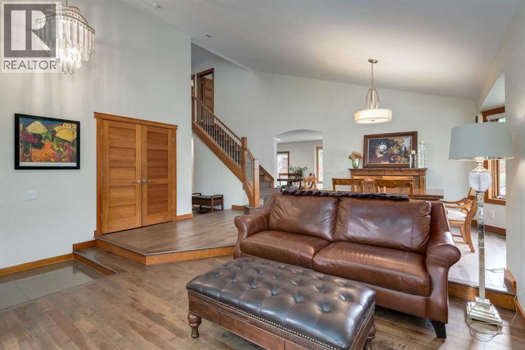 Single Family House for Sale in  Signal Hill Mews SW Signal Hill Calgary 