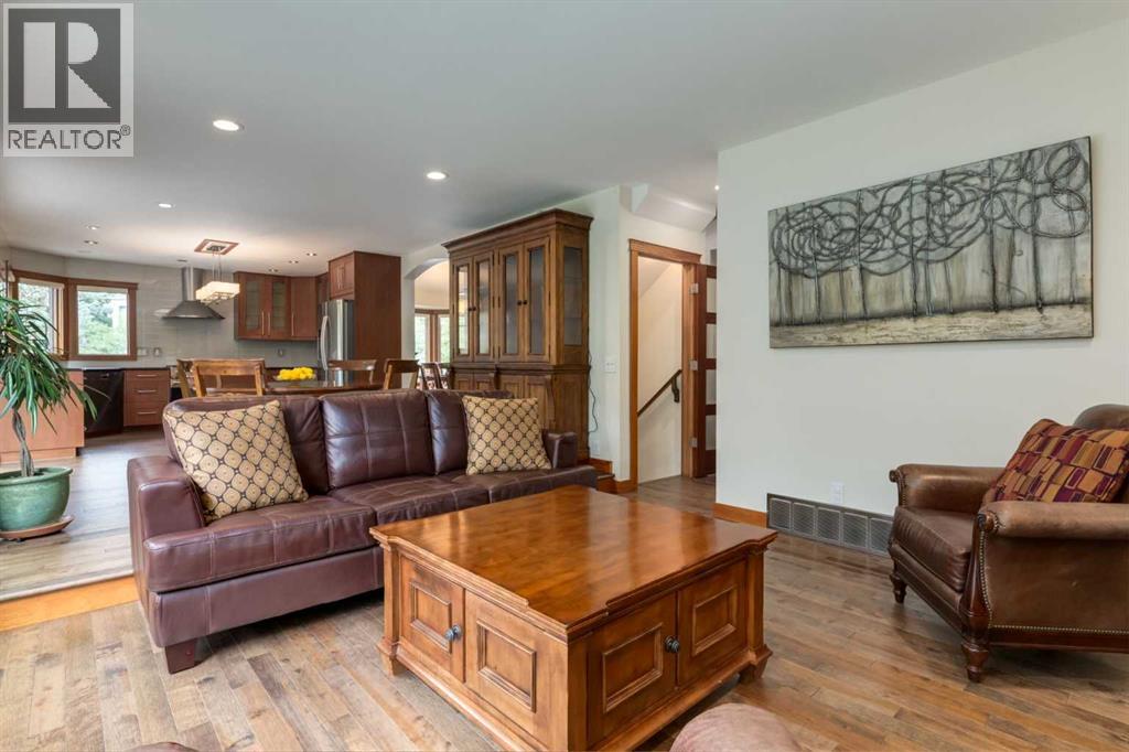 Single Family House for Sale in  Signal Hill Mews SW Signal Hill Calgary 