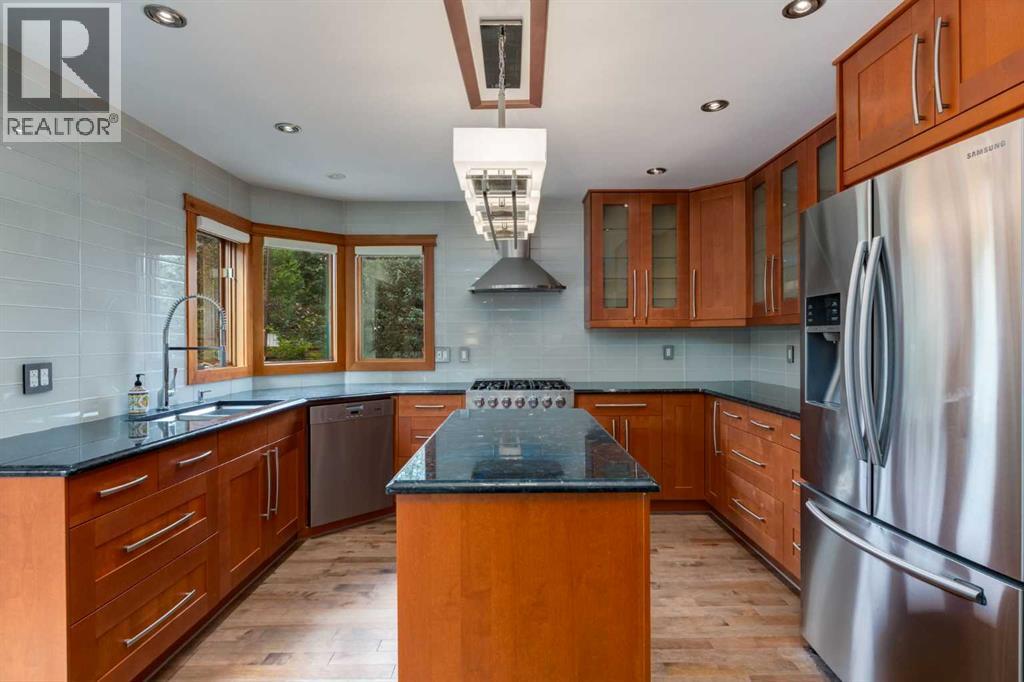 Single Family House for Sale in  Signal Hill Mews SW Signal Hill Calgary 