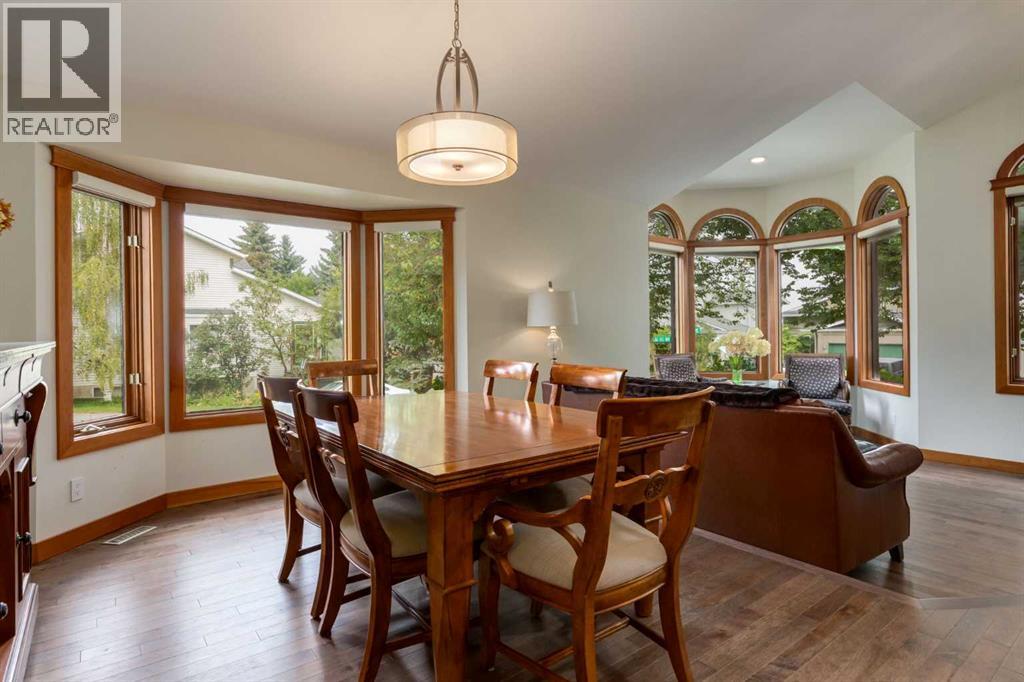 Single Family House for Sale in  Signal Hill Mews SW Signal Hill Calgary 