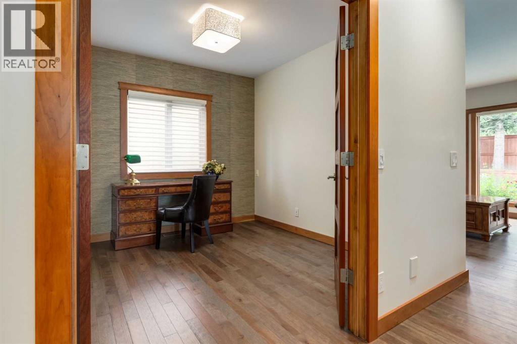 Single Family House for Sale in  Signal Hill Mews SW Signal Hill Calgary 