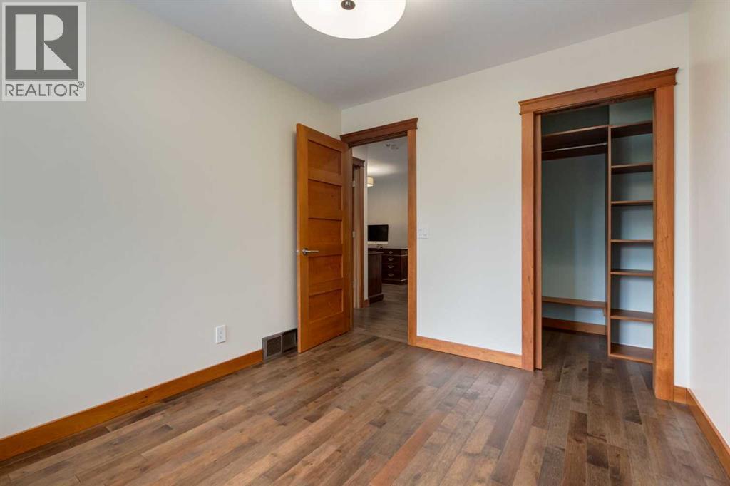 Single Family House for Sale in  Signal Hill Mews SW Signal Hill Calgary 