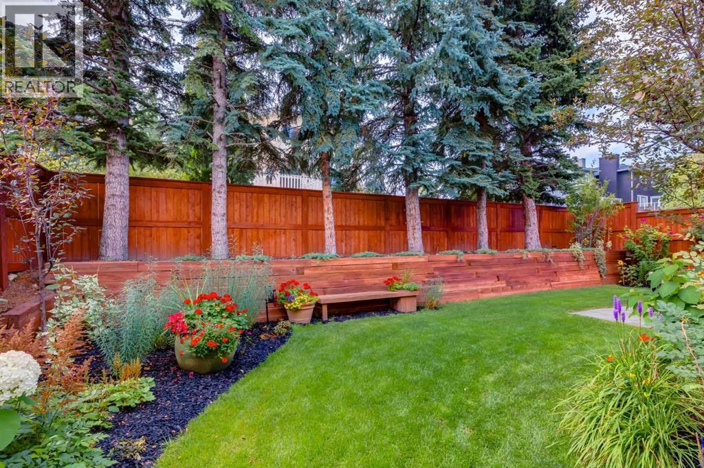 Single Family House for Sale in  Signal Hill Mews SW Signal Hill Calgary 