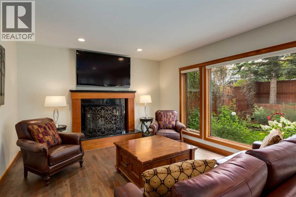 Single Family House for Sale in  Signal Hill Mews SW Signal Hill Calgary 