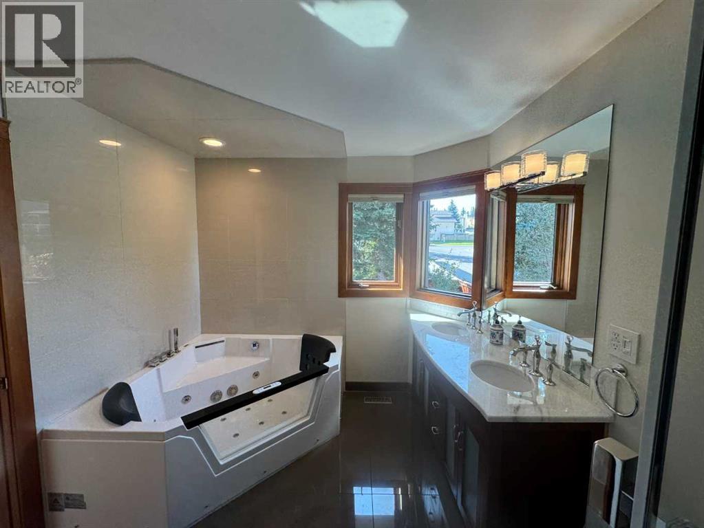Single Family House for Sale in  Signal Hill Mews SW Signal Hill Calgary 