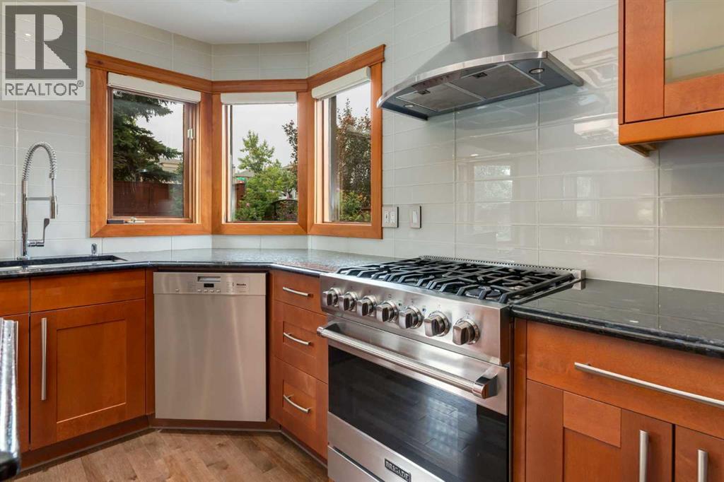 Single Family House for Sale in  Signal Hill Mews SW Signal Hill Calgary 