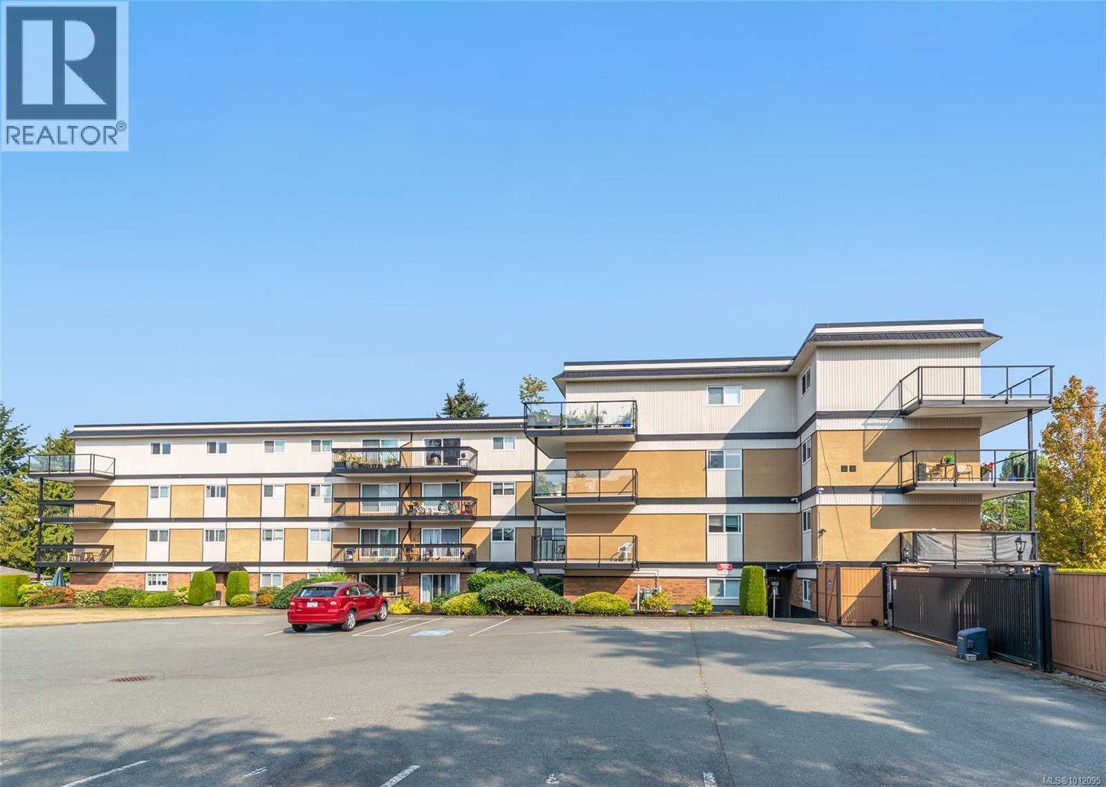 208 255 Hirst Ave, Parksville