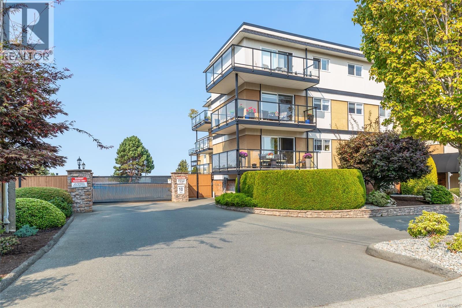 208 255 Hirst Ave, Parksville