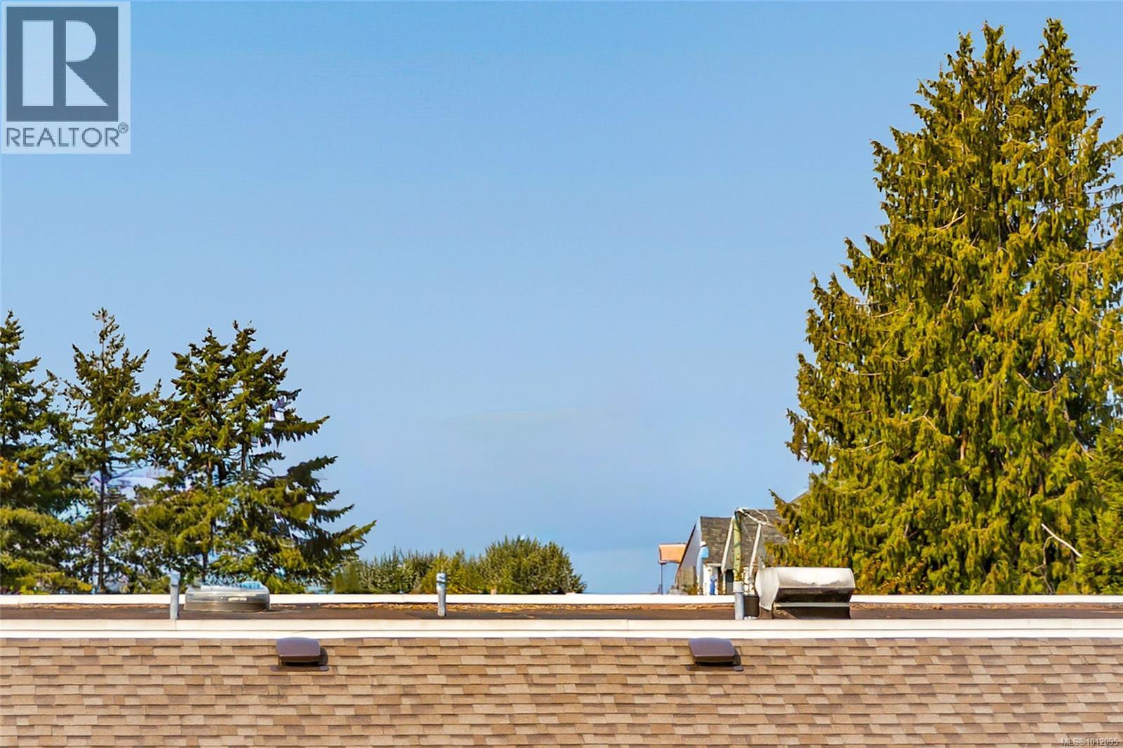 208 255 Hirst Ave, Parksville