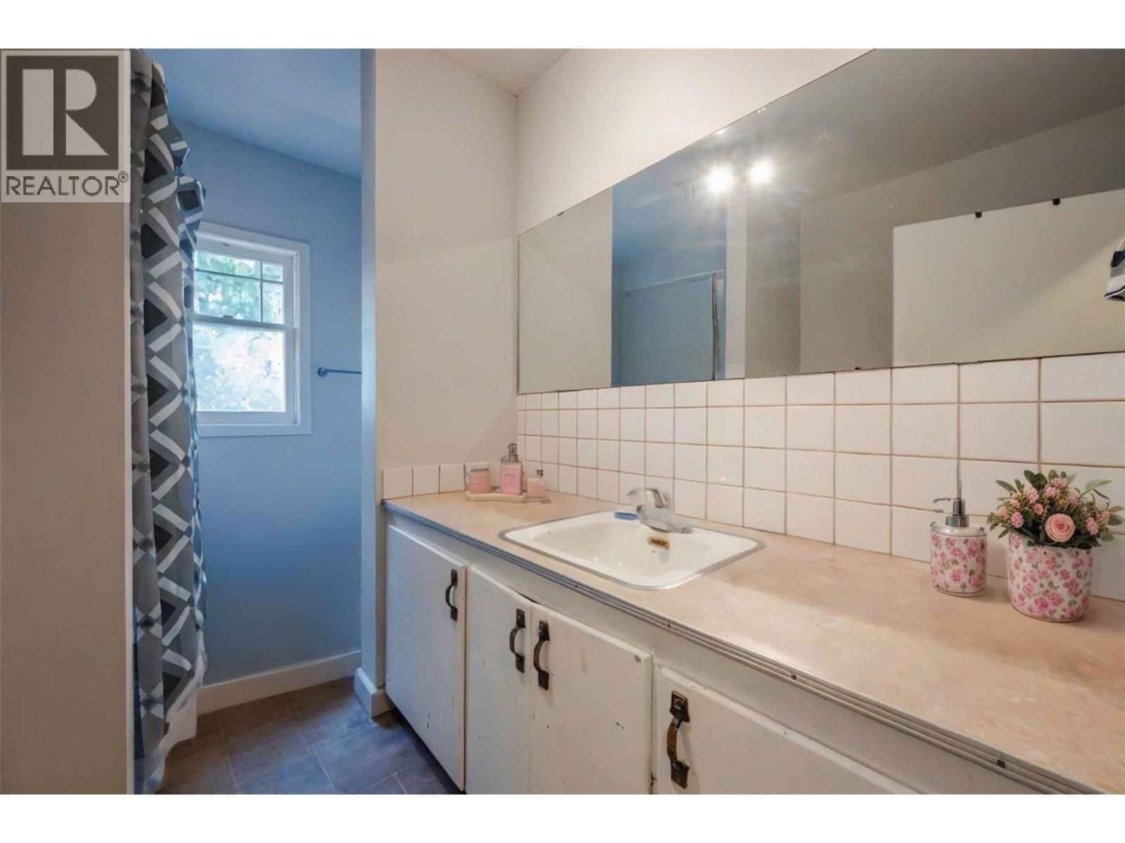 6487 Badger Street, Oliver