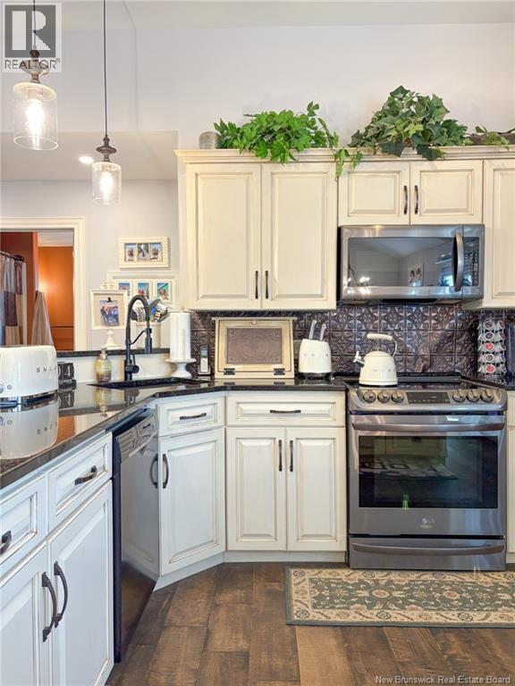 211 JAMIESON ROAD - 5