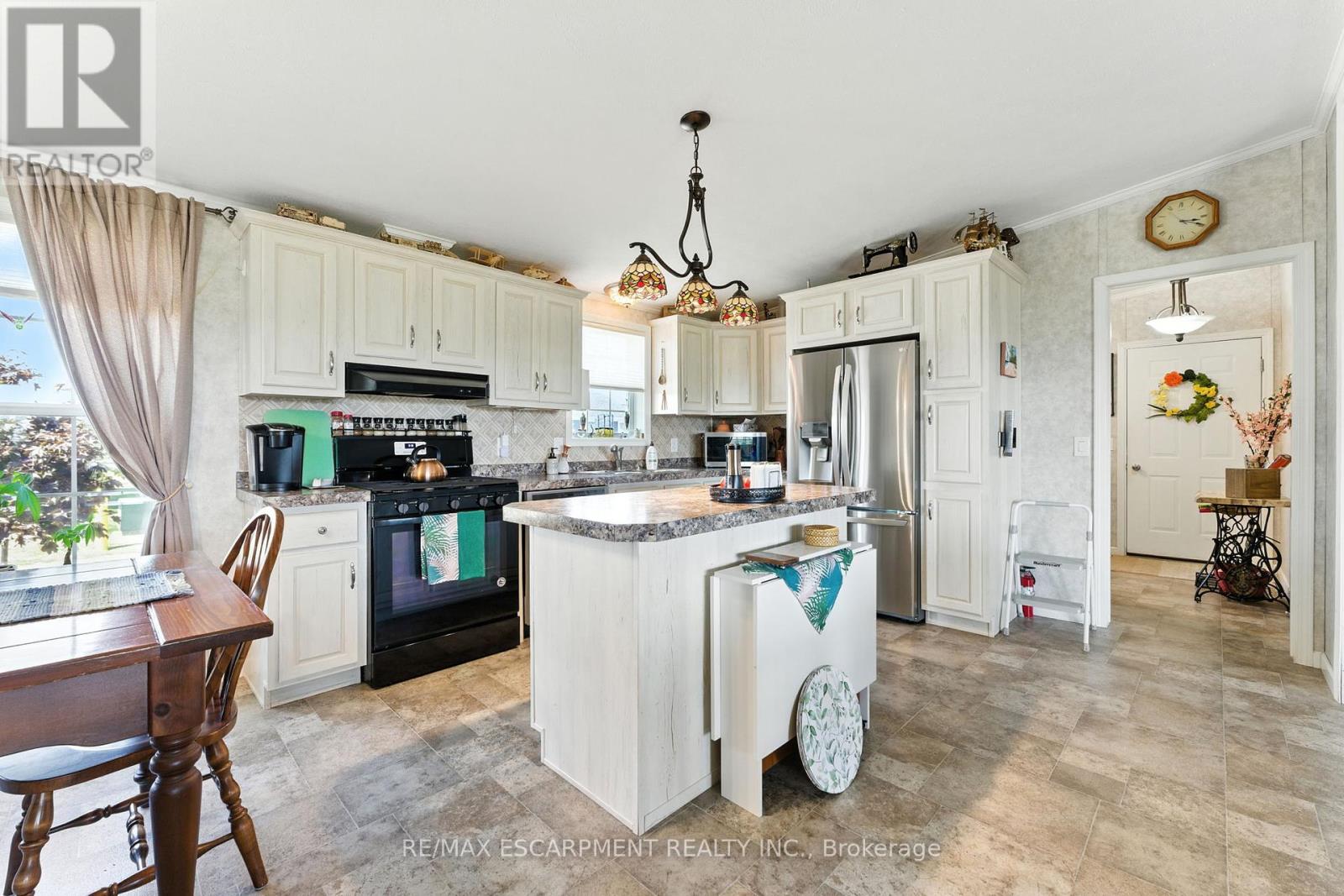 55 RIVERBEND CRESCENT - 23