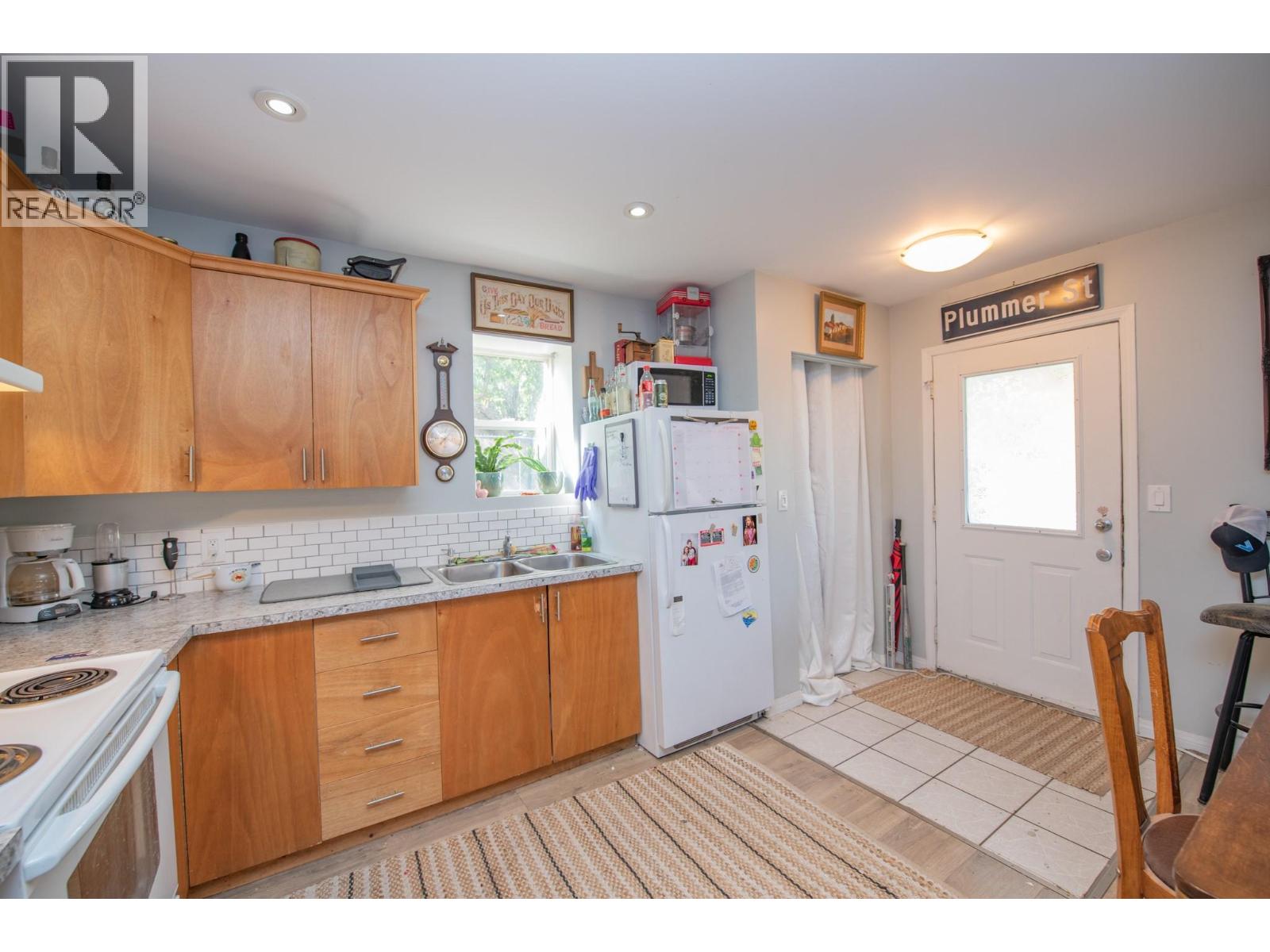  3908 Pleasant Valley Road, Vernon
