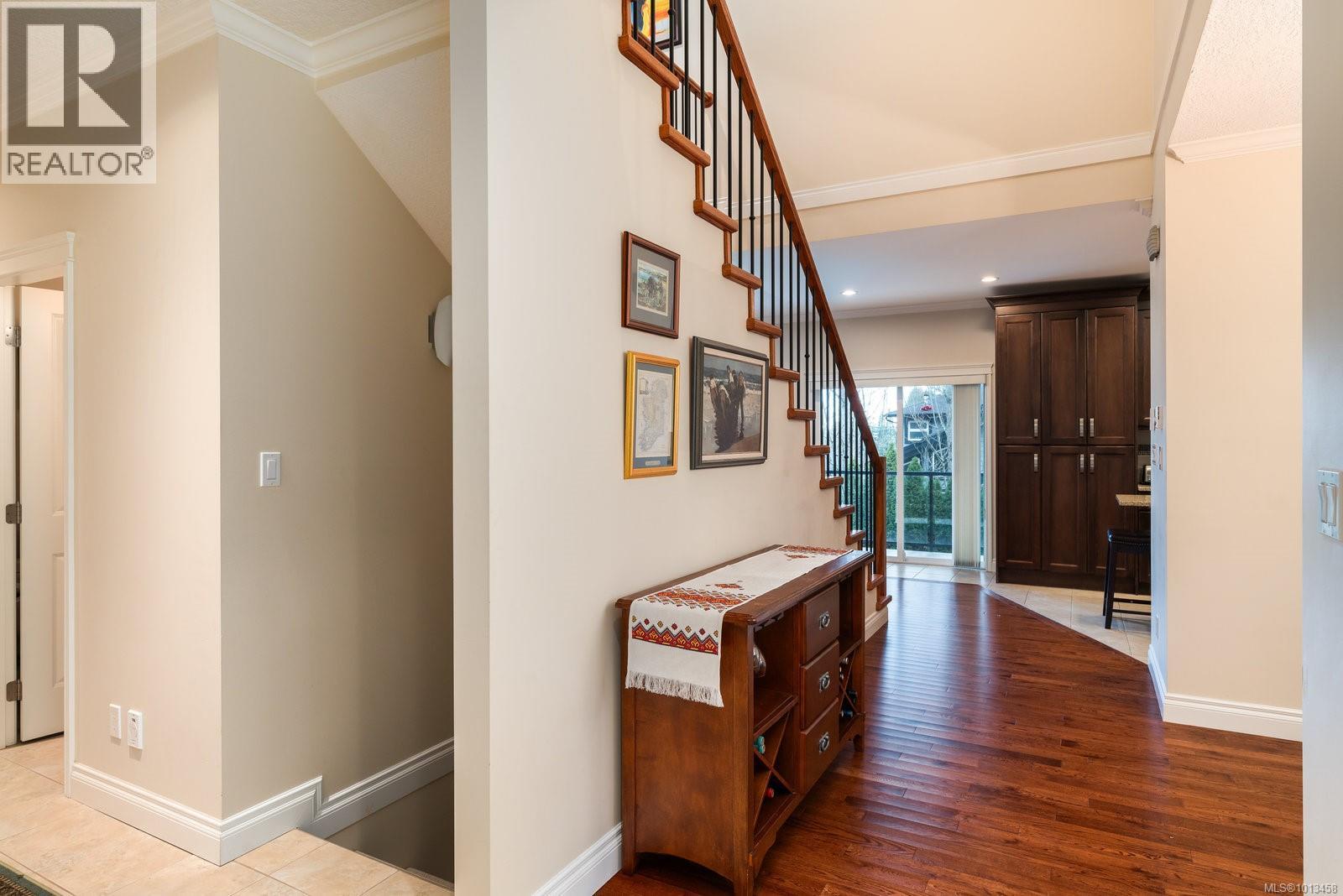 5173 Lochside Drive, Saanich