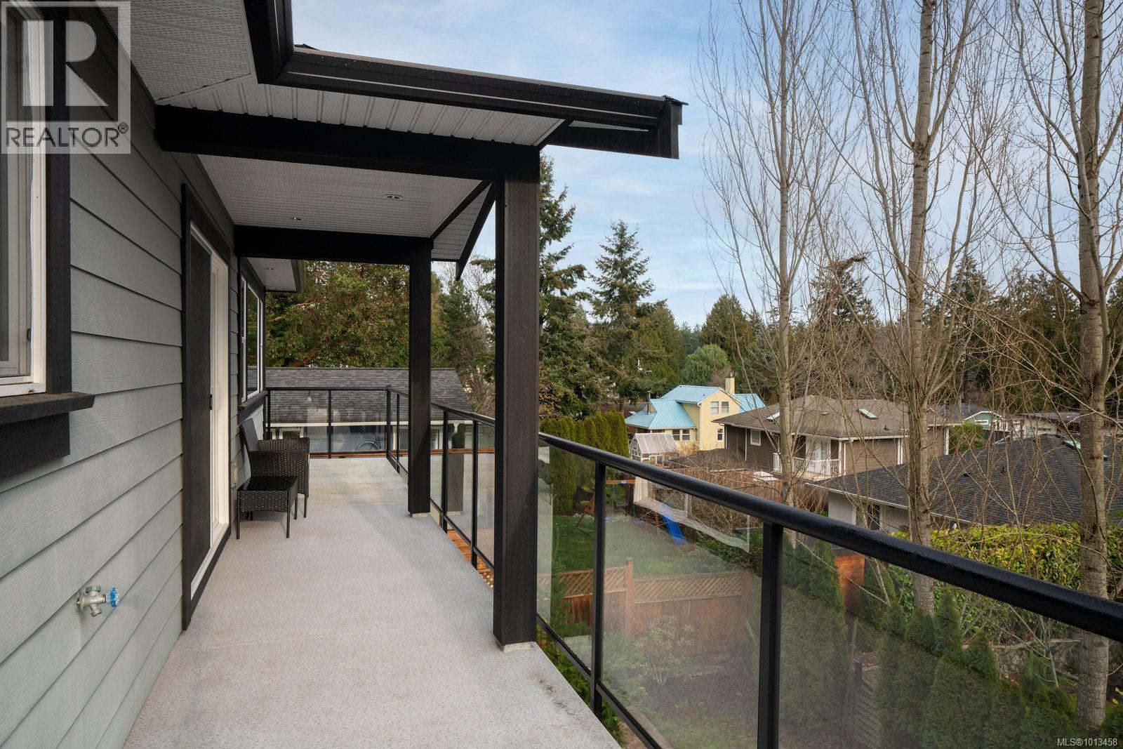  5173 Lochside Drive, Saanich