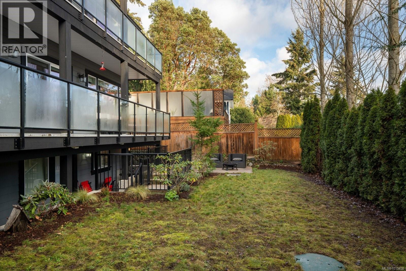  5173 Lochside Drive, Saanich