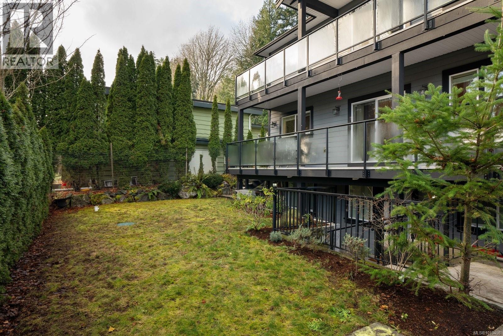  5173 Lochside Drive, Saanich
