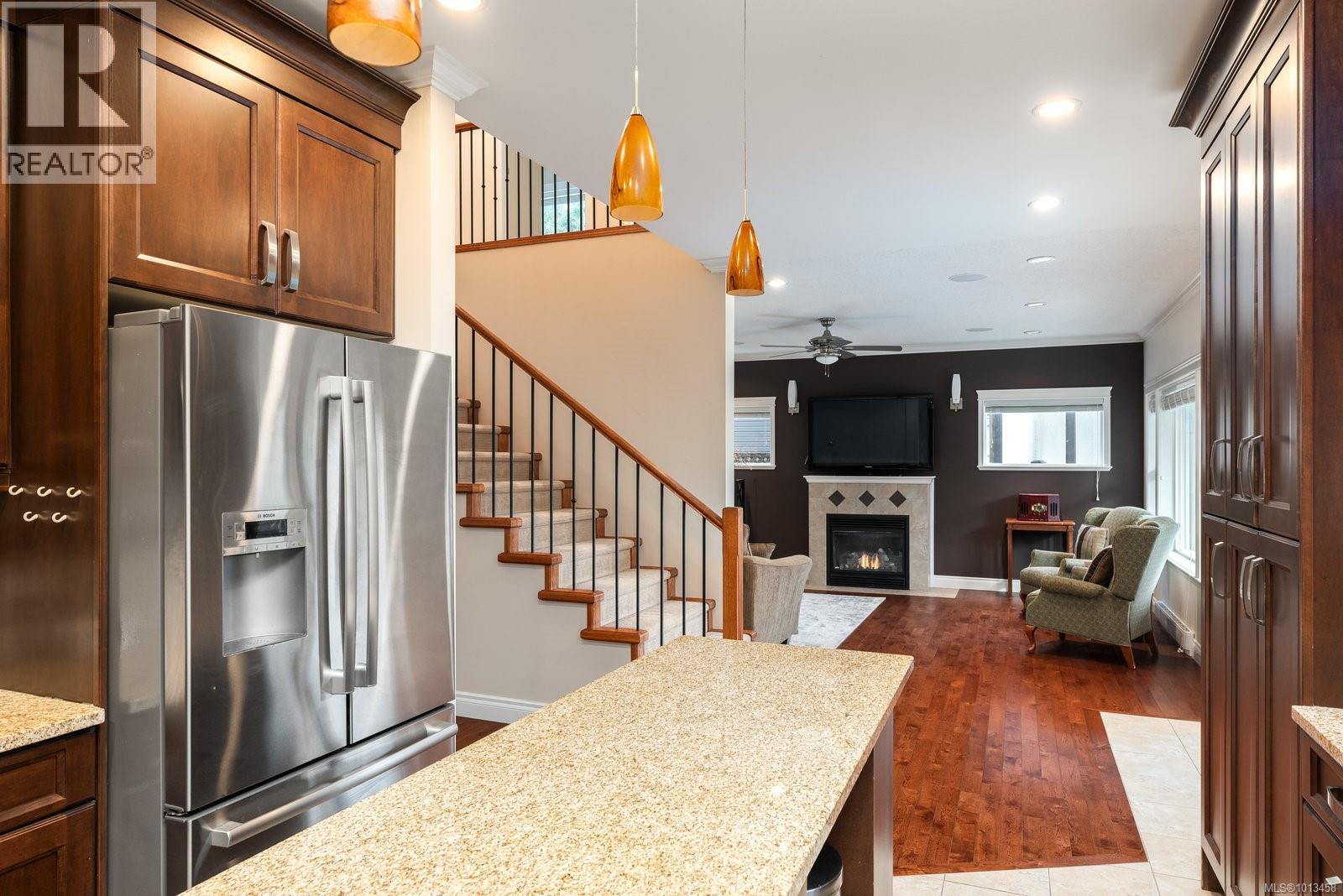  5173 Lochside Drive, Saanich