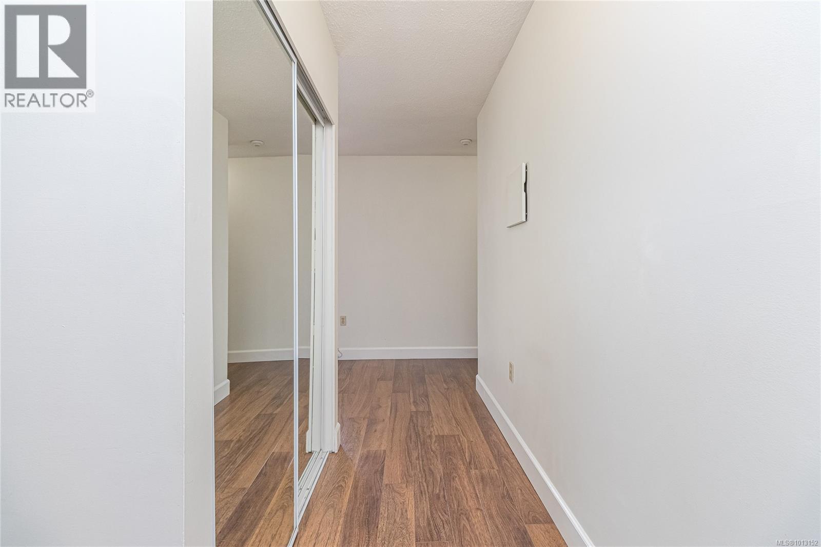501 1745 Leighton Road, Victoria