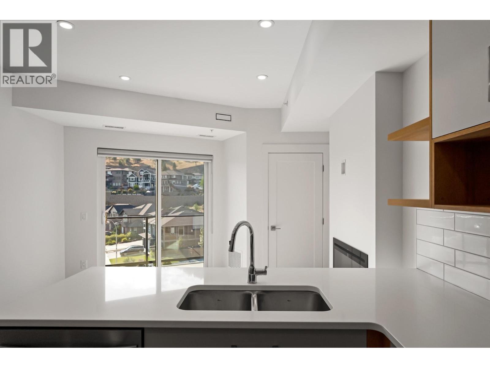 1844 Qu'Appelle Boulevard Unit# 410, Kamloops