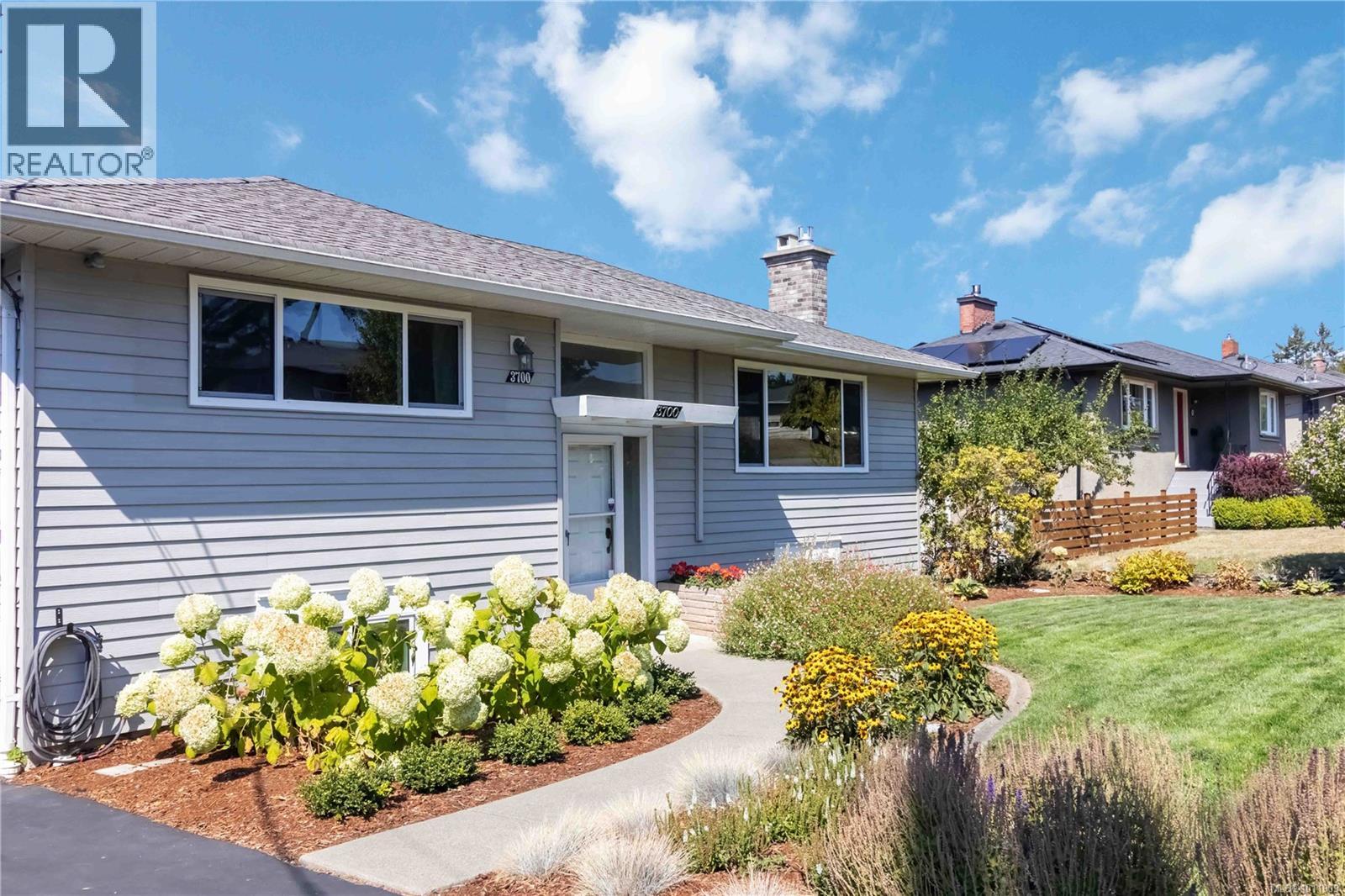  3700 Raymond Street South, Saanich
