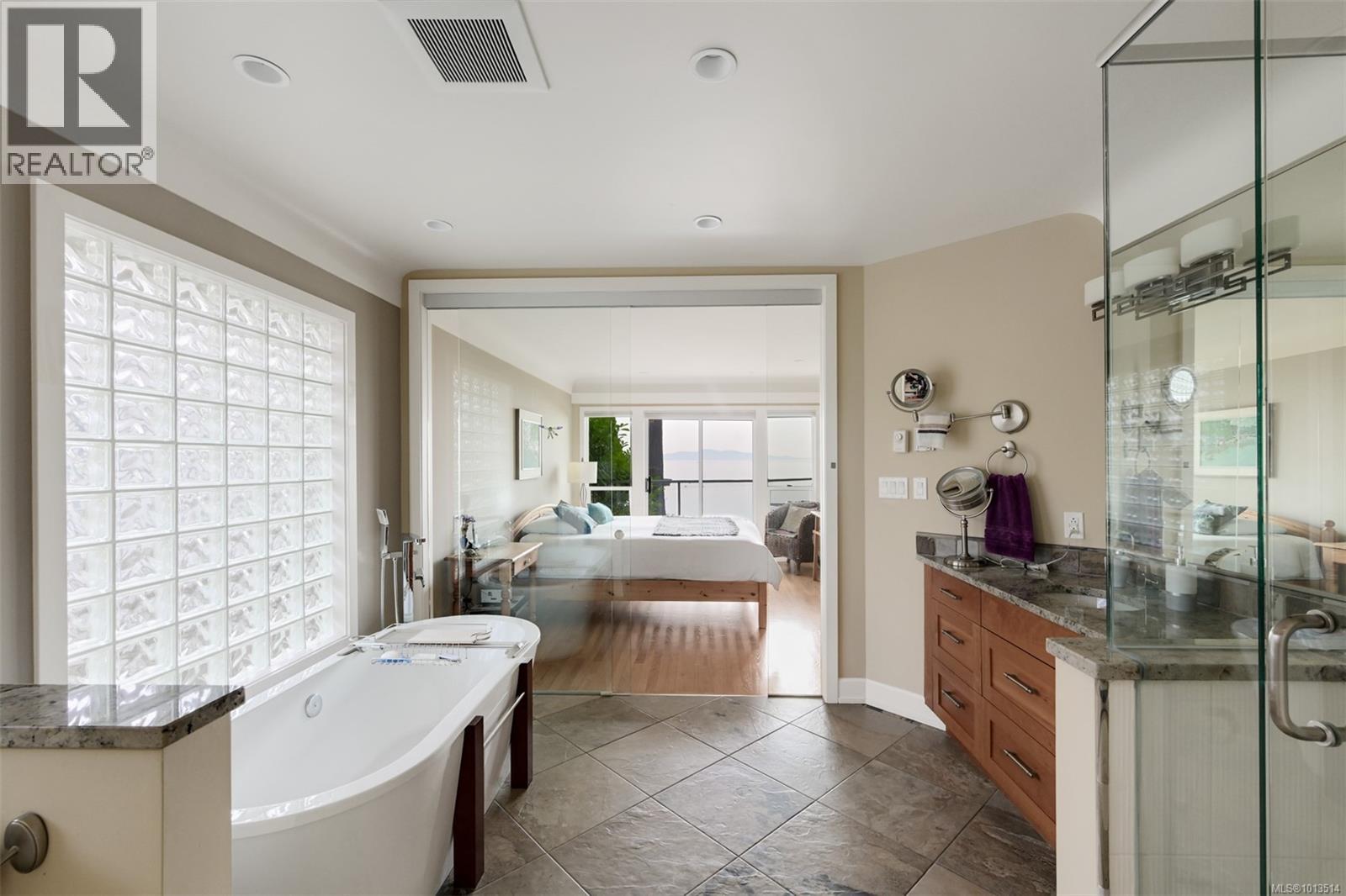  5299 Parker Avenue, Saanich