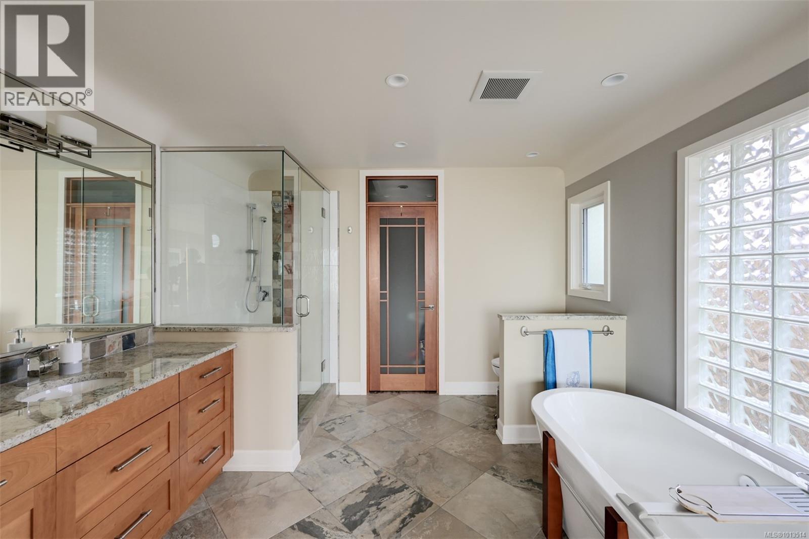  5299 Parker Avenue, Saanich