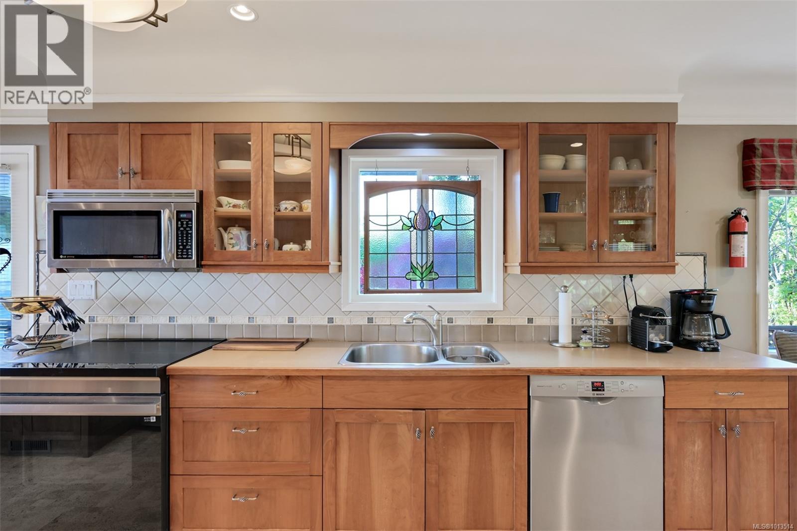  5299 Parker Avenue, Saanich
