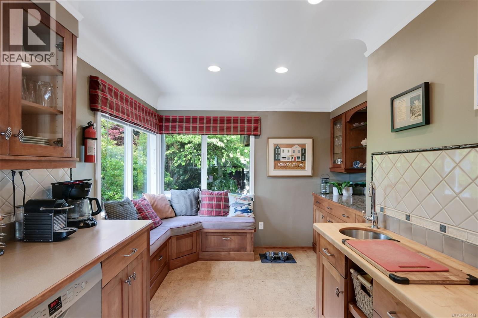  5299 Parker Avenue, Saanich