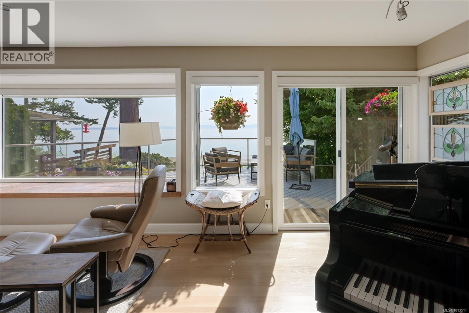  5299 Parker Avenue, Saanich