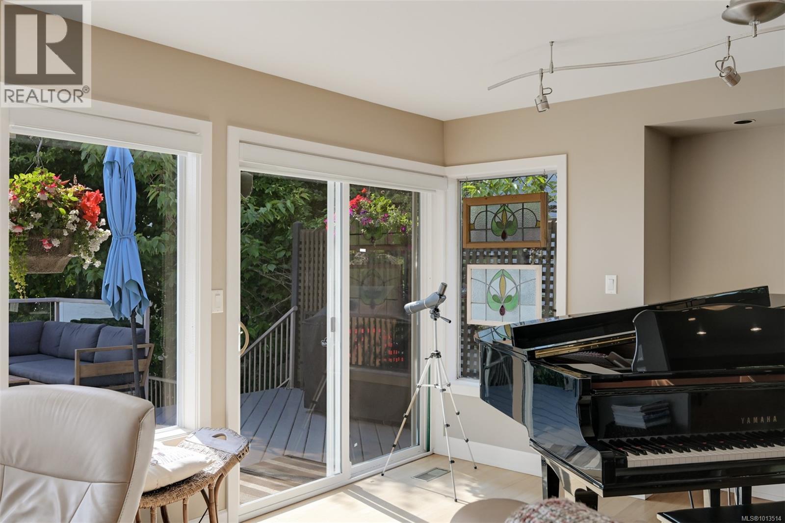  5299 Parker Avenue, Saanich