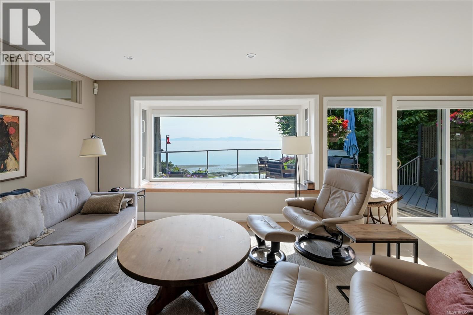  5299 Parker Avenue, Saanich
