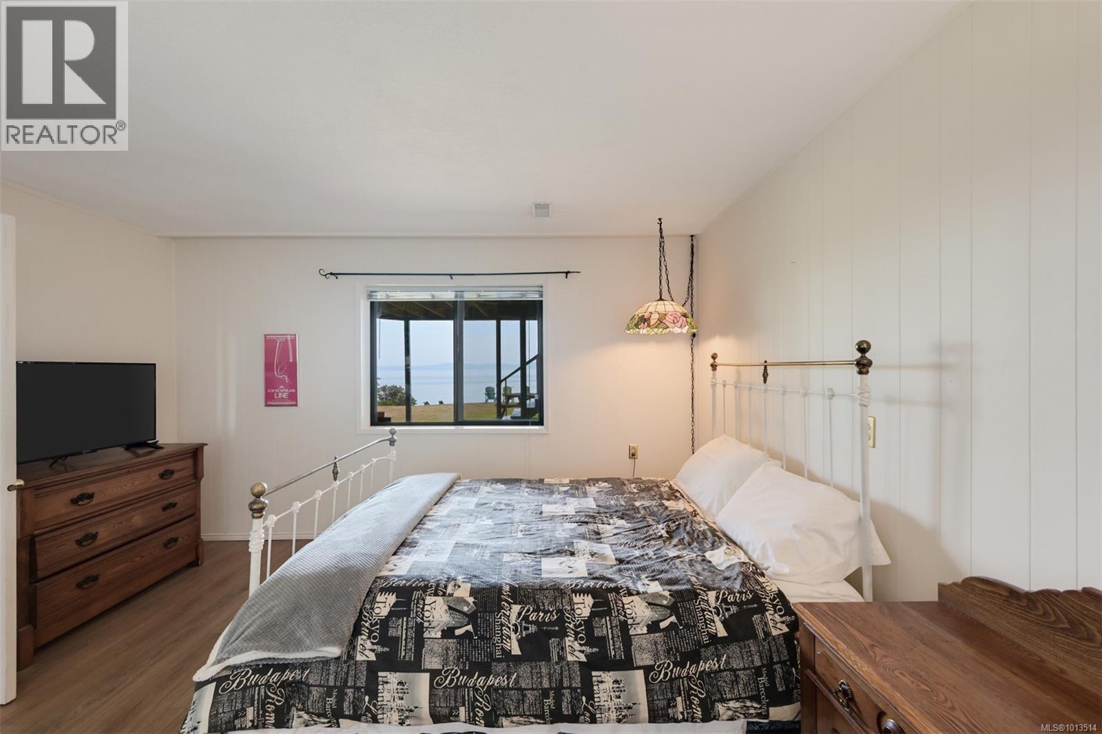  5299 Parker Avenue, Saanich