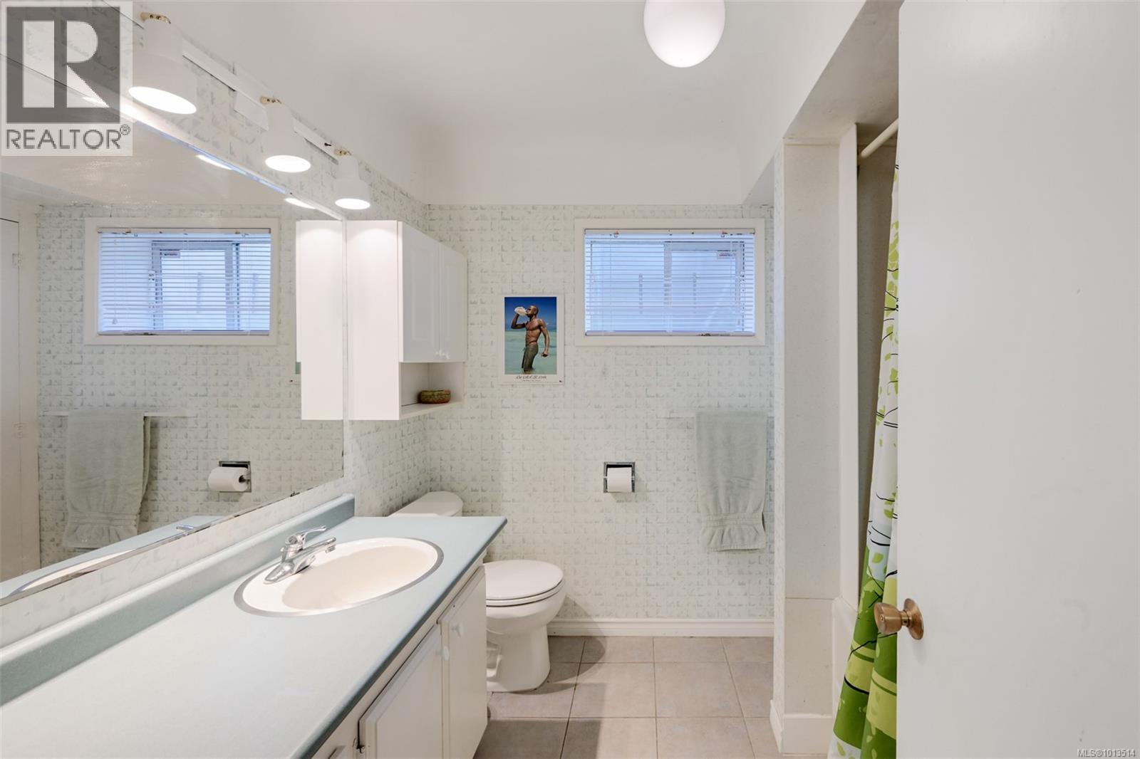  5299 Parker Avenue, Saanich