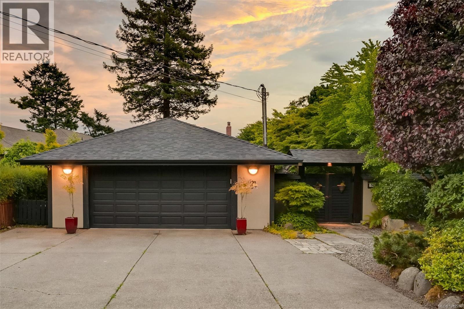  5299 Parker Avenue, Saanich