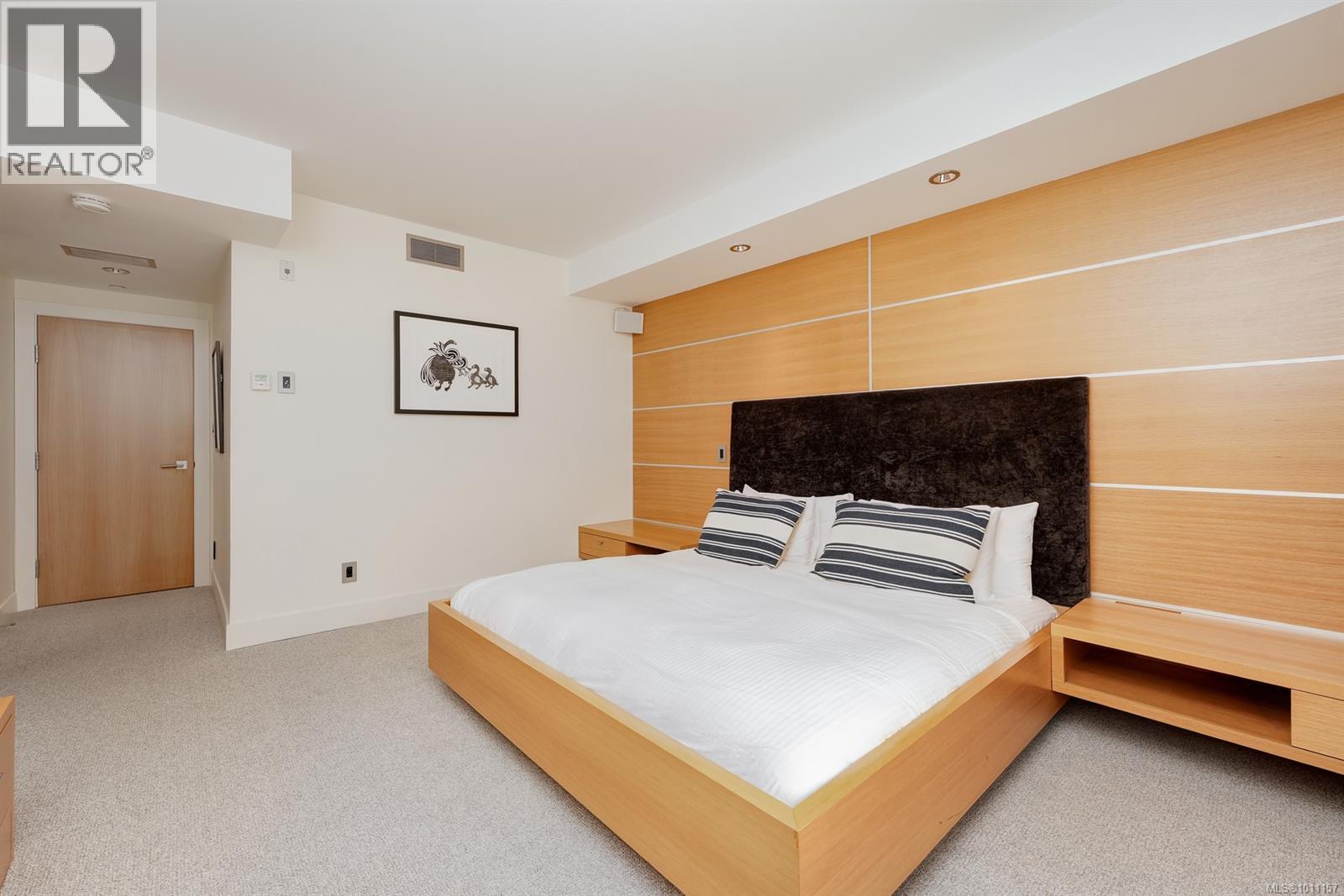 101 851 Verdier Avenue, Central Saanich