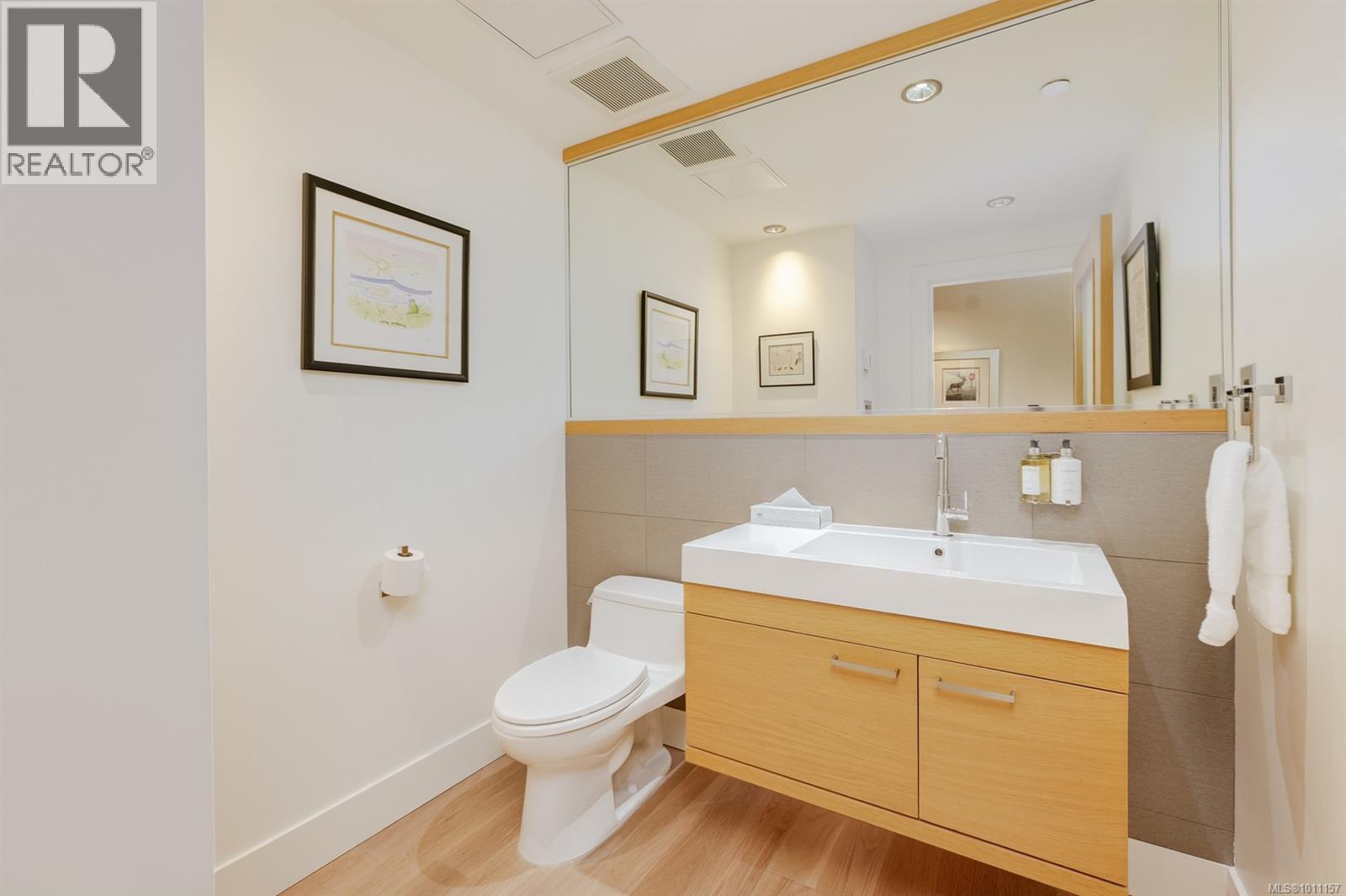 101 851 Verdier Avenue, Central Saanich