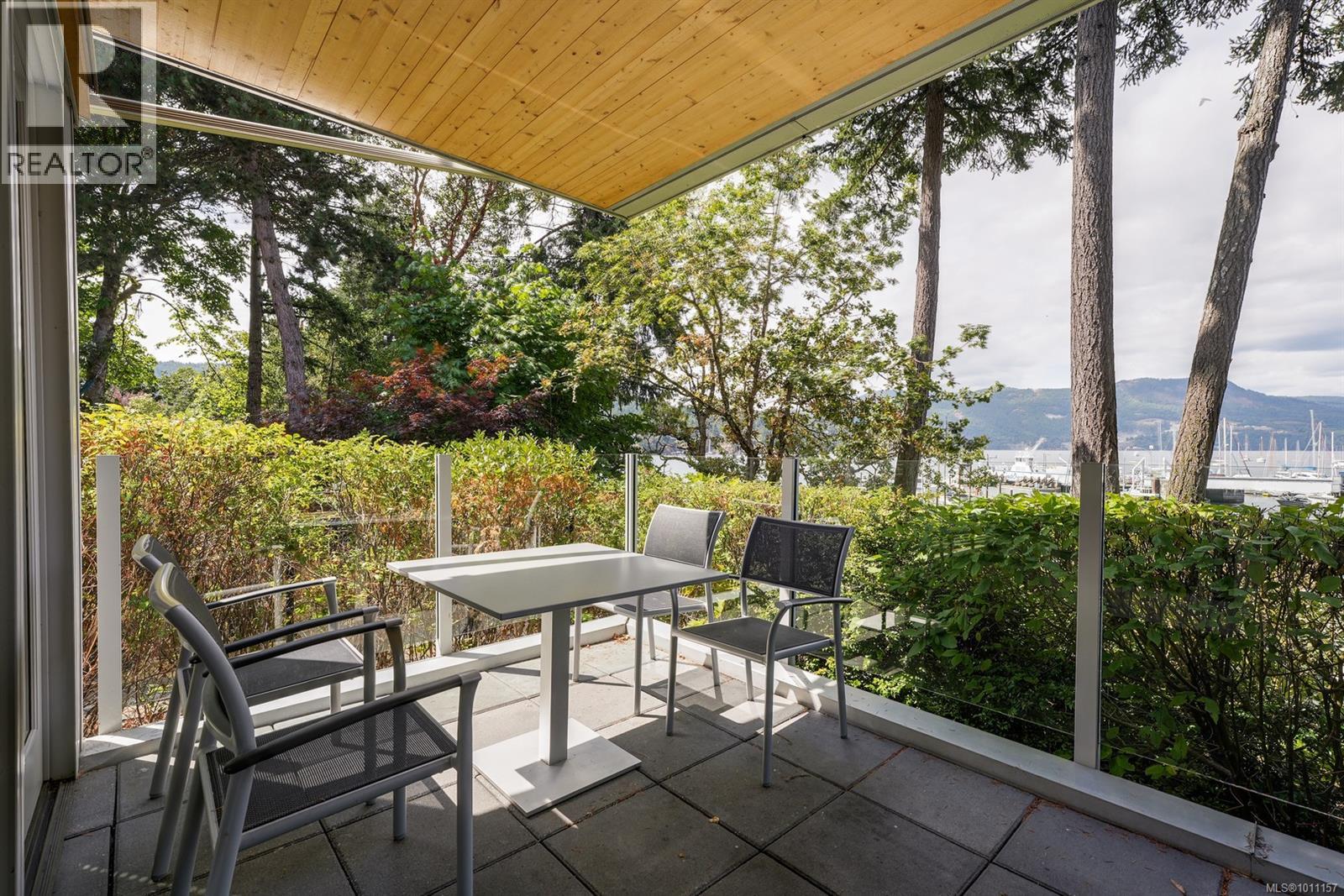 101 851 Verdier Avenue, Central Saanich