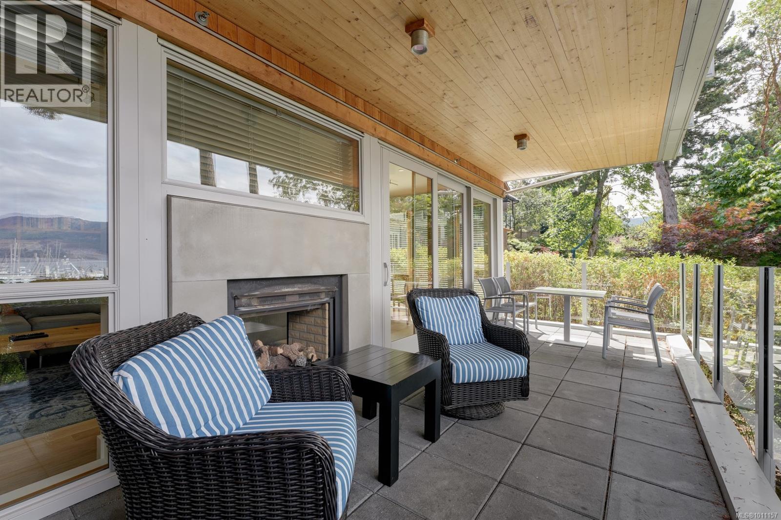 101 851 Verdier Avenue, Central Saanich