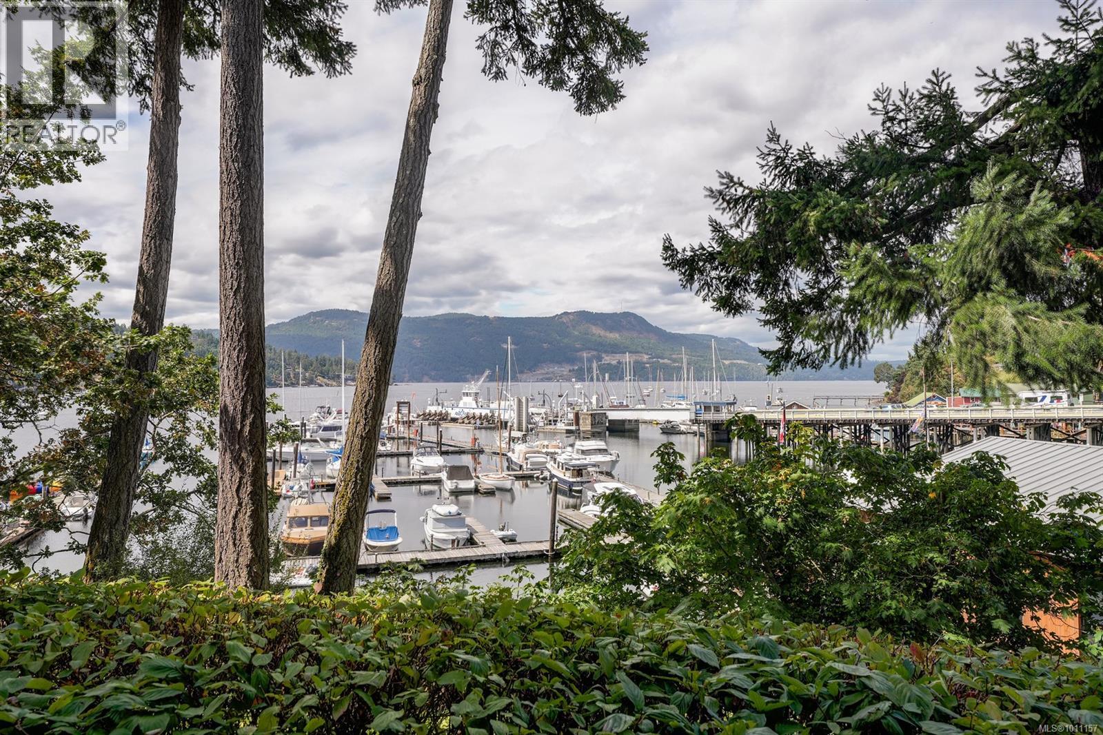 101 851 Verdier Avenue, Central Saanich
