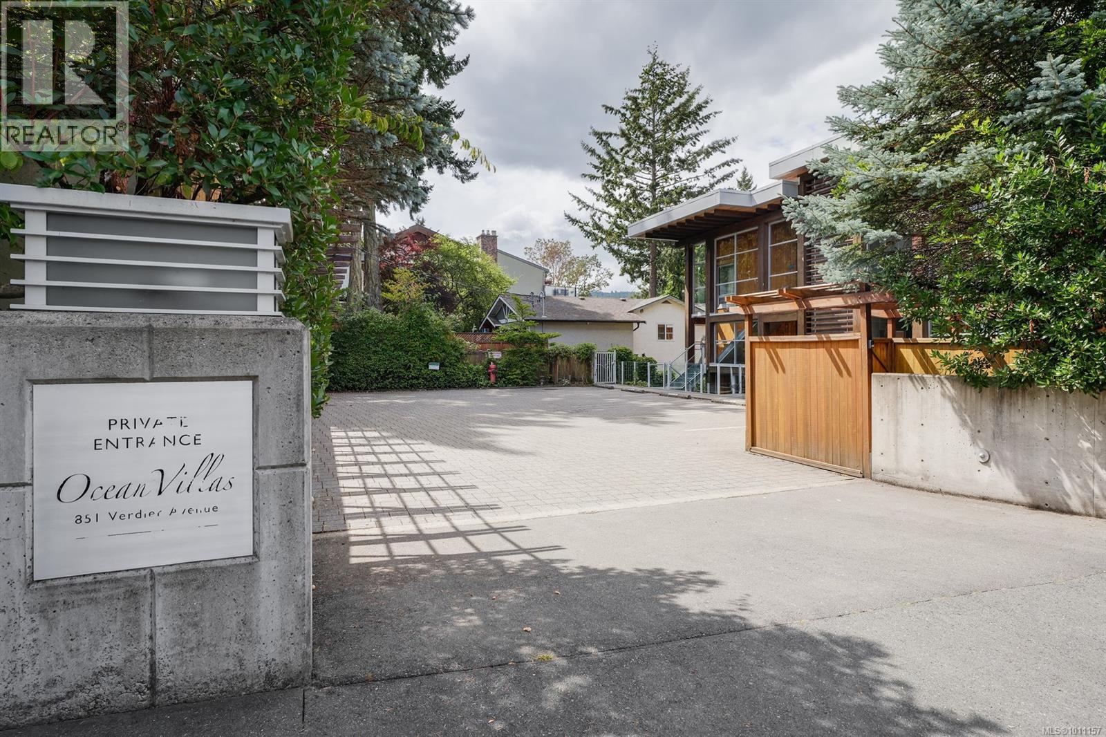 101 851 Verdier Avenue, Central Saanich