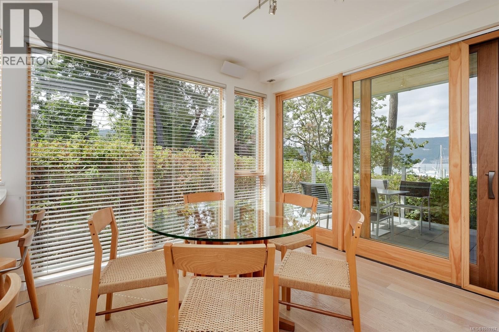 101 851 Verdier Avenue, Central Saanich