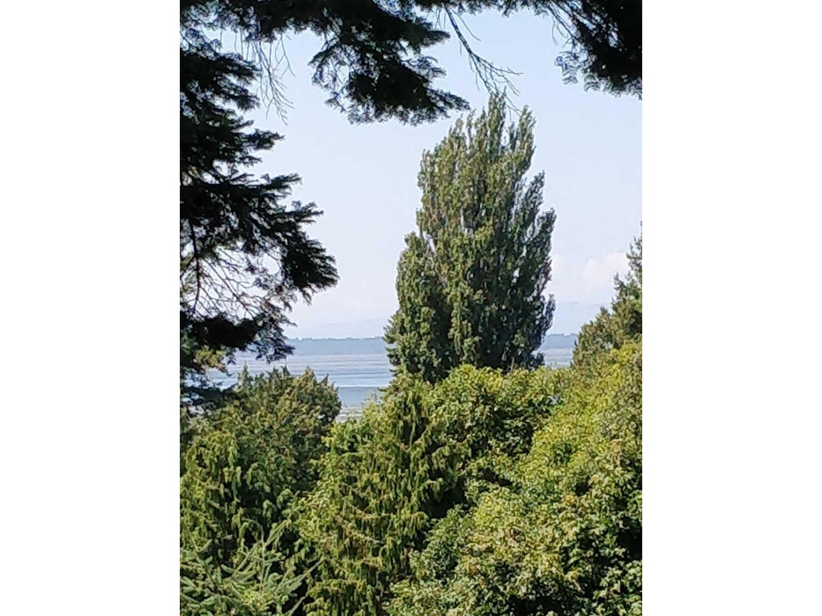 2724 BAYVIEW STREET, Surrey