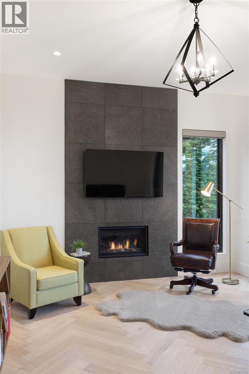  418 Beach Drive, Oak Bay