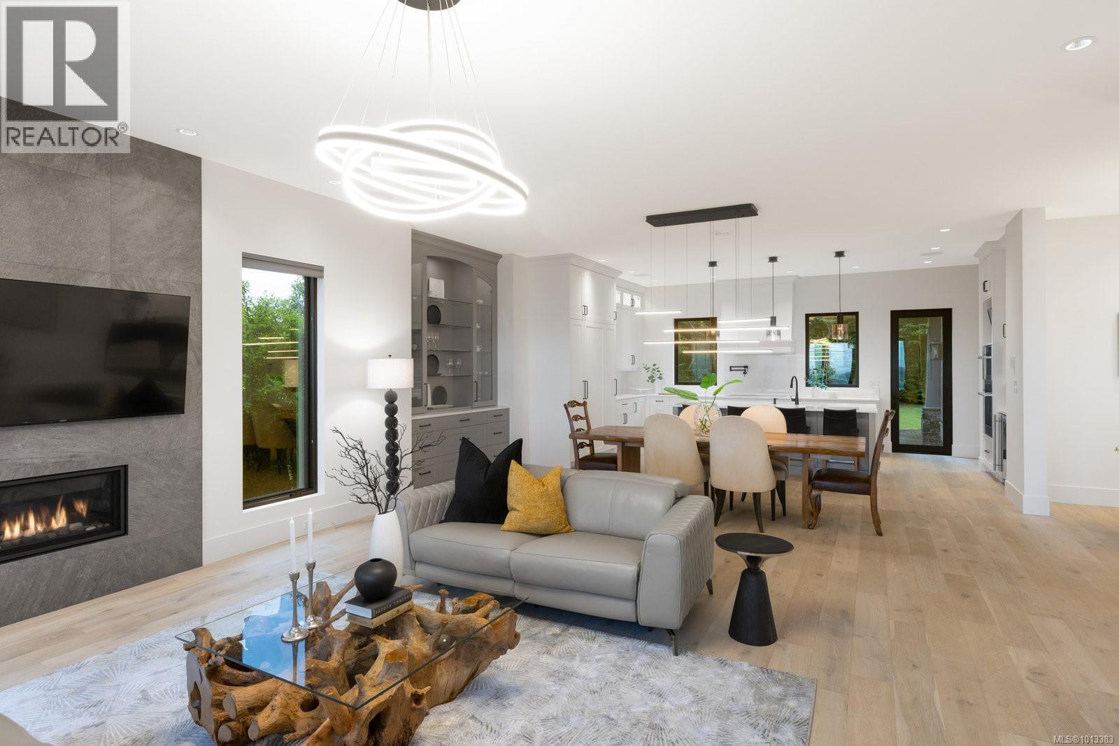  418 Beach Drive, Oak Bay