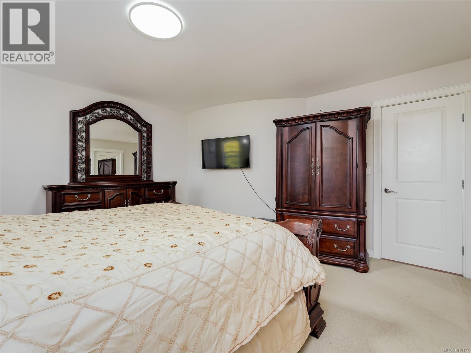  4276 Kincaid Street, Saanich