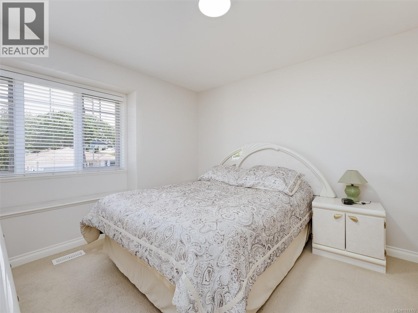  4276 Kincaid Street, Saanich